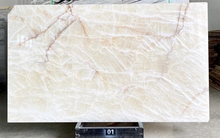 bianco luna quartzite