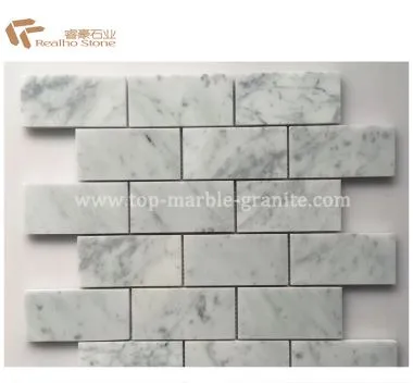Mosaico in marmo bianco di Carrara Subway Brick